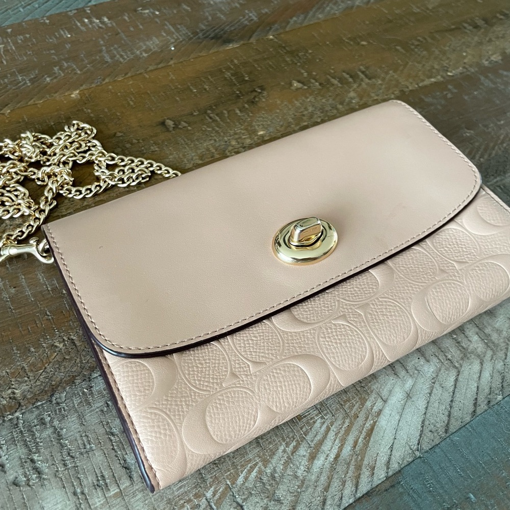 Coach Clutch in nude